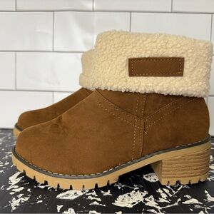 SHEIN Brown Winter Boots with Cream Cuff